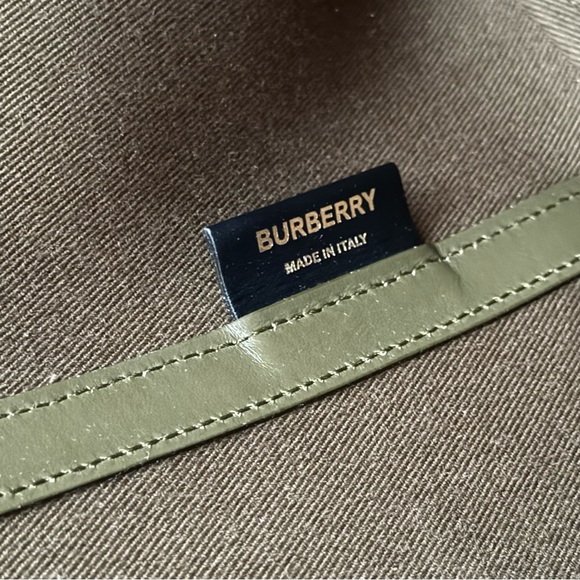 Authentic Burberry tote bag - Picture 9 of 11